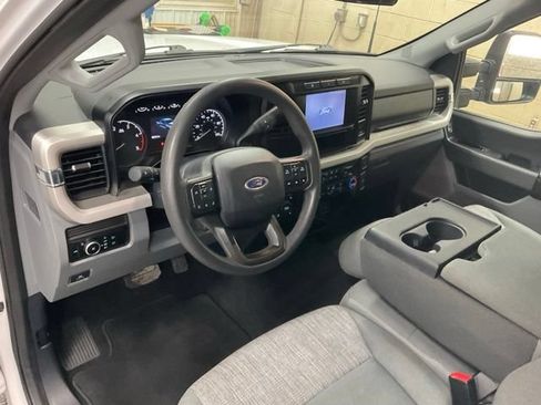 Used 2024 Ford F250 XLT AWD/4WD image 6
