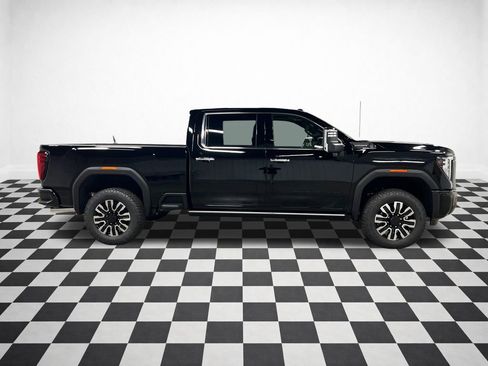 New 2026 GMC Sierra 2500 Denali Ultimate w/ LPO, Black Badging Package AWD/4WD image 2