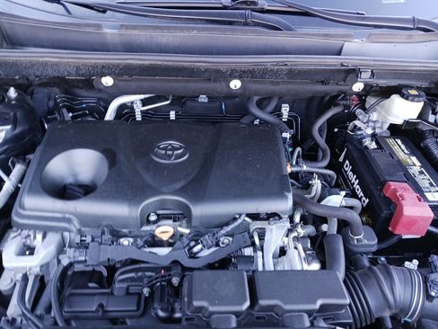 Used 2021 Toyota RAV4 XLE image 14