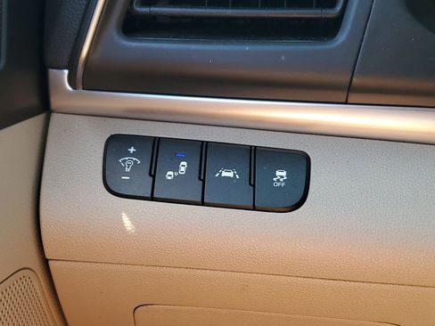 Used 2019 Hyundai Elantra SEL image 23