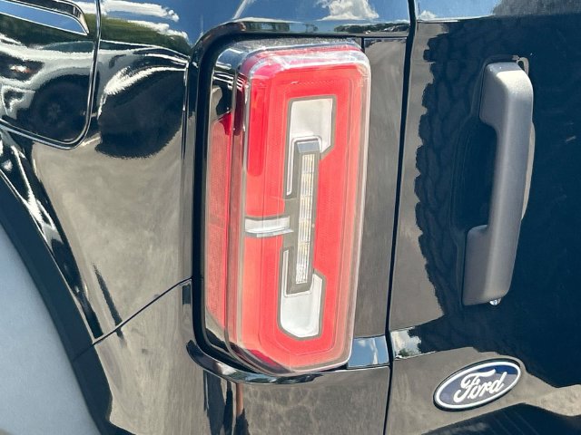 New 2026 Ford Bronco Badlands w/ Black Appearance Package AWD/4WD image 10