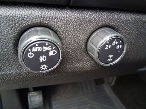 Used 2015 Chevrolet Colorado LT w/ LT Convenience Package image 13