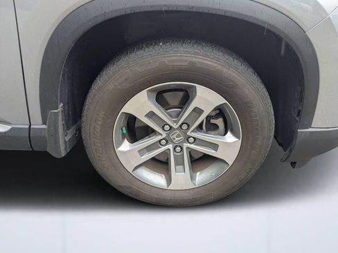 Used 2024 Honda Pilot EX-L image 10