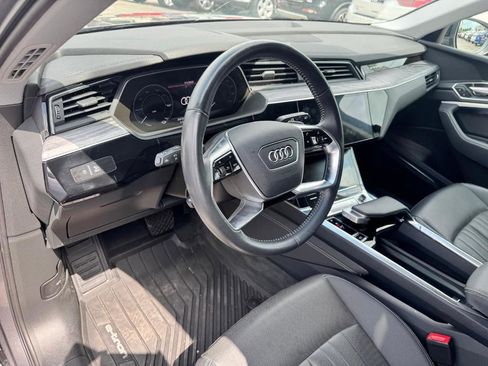 Used 2021 Audi e-tron Premium Plus w/ Premium Plus Package image 13