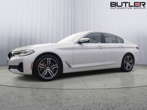 Used 2023 BMW 530i w/ Convenience Package RWD image 1