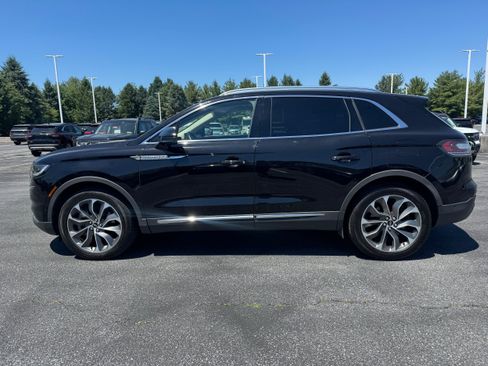 Used 2023 Lincoln Nautilus Reserve w/ Equipment Group 201A AWD/4WD image 2