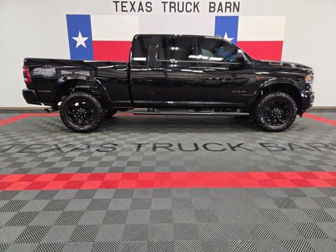Used 2019 RAM 2500 Laramie w/ Black Appearance Package AWD/4WD image 13
