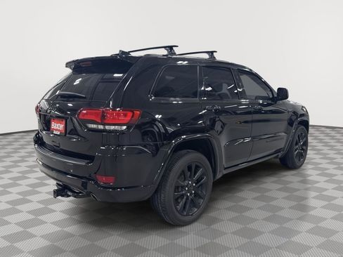Used 2019 Jeep Grand Cherokee Altitude AWD/4WD image 10