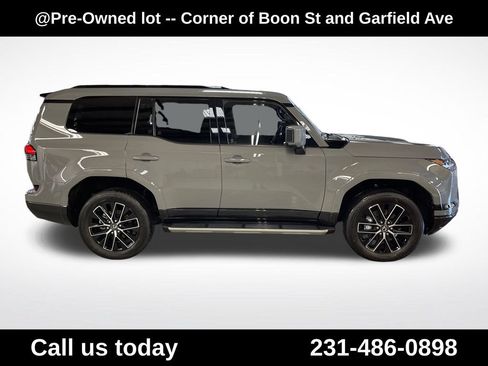Used 2026 Lexus GX 550 w/ Accessory Package (2T) AWD/4WD image 6