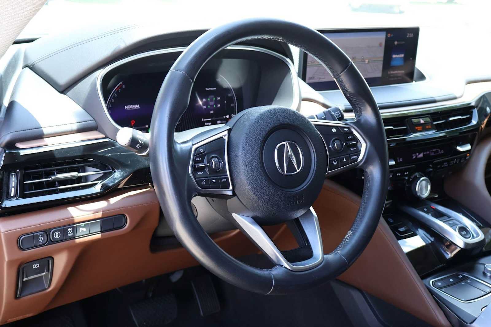 Certified 2023 Acura MDX w/ Technology Package FWD image 2