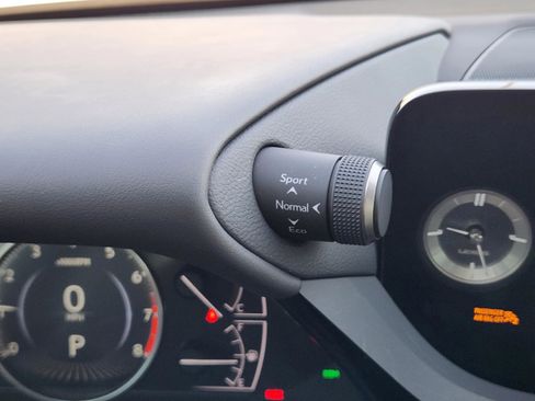 Used 2025 Lexus ES 350 w/ Premium Package image 35