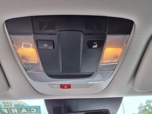 Used 2024 Kia Sportage EX image 18