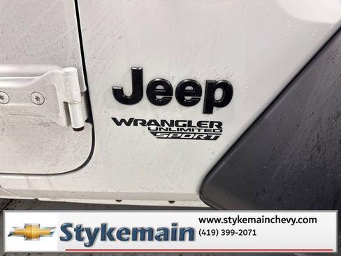 Used 2021 Jeep Wrangler Unlimited Sport w/ Technology Group image 18