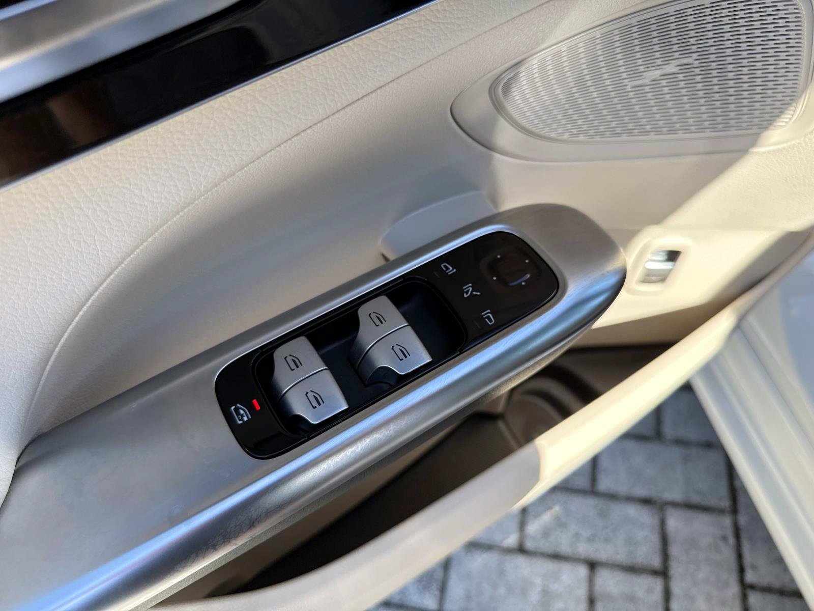 Certified 2024 Mercedes-Benz C 300 Sedan image 18