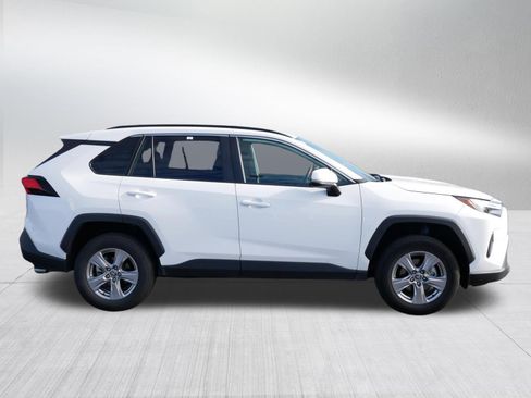 Used 2025 Toyota RAV4 XLE AWD/4WD image 8