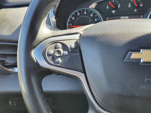 Used 2023 Chevrolet Traverse LT image 29