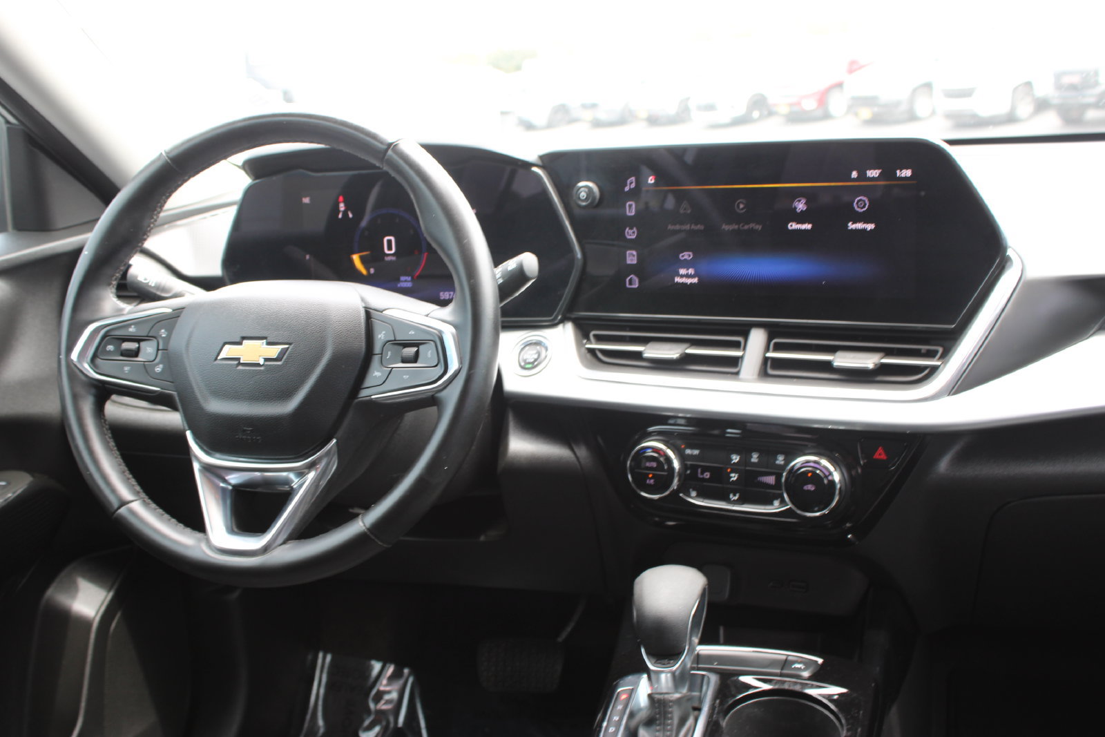 Used 2024 Chevrolet Trax LT w/ Driver Confidence Package FWD image 27