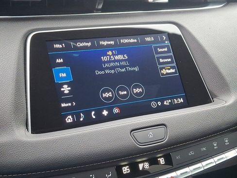 Certified 2023 Cadillac XT4 Luxury w/ Cold Weather Package image 20