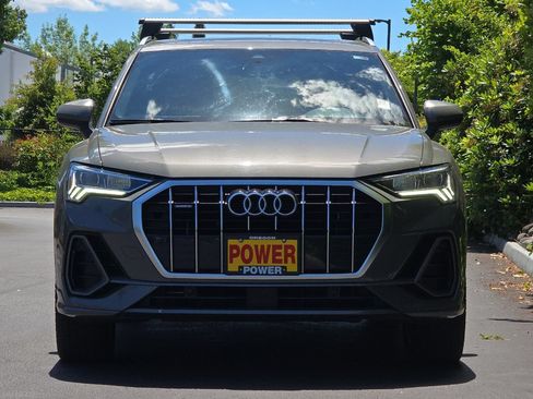 Used 2021 Audi Q3 2.0T Premium Plus w/ Premium Plus Package AWD/4WD image 9