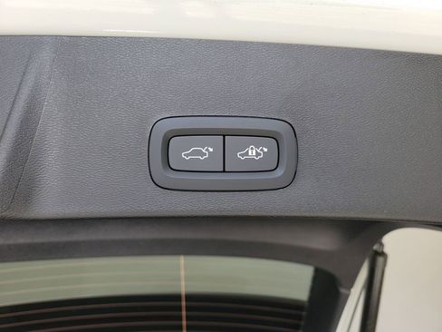 New 2026 Volvo XC40 B4 Core image 11