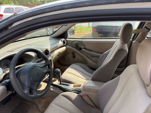 Used 2004 Pontiac Sunfire Coupe w/ 1SB Preferred Equipment Group FWD image 6