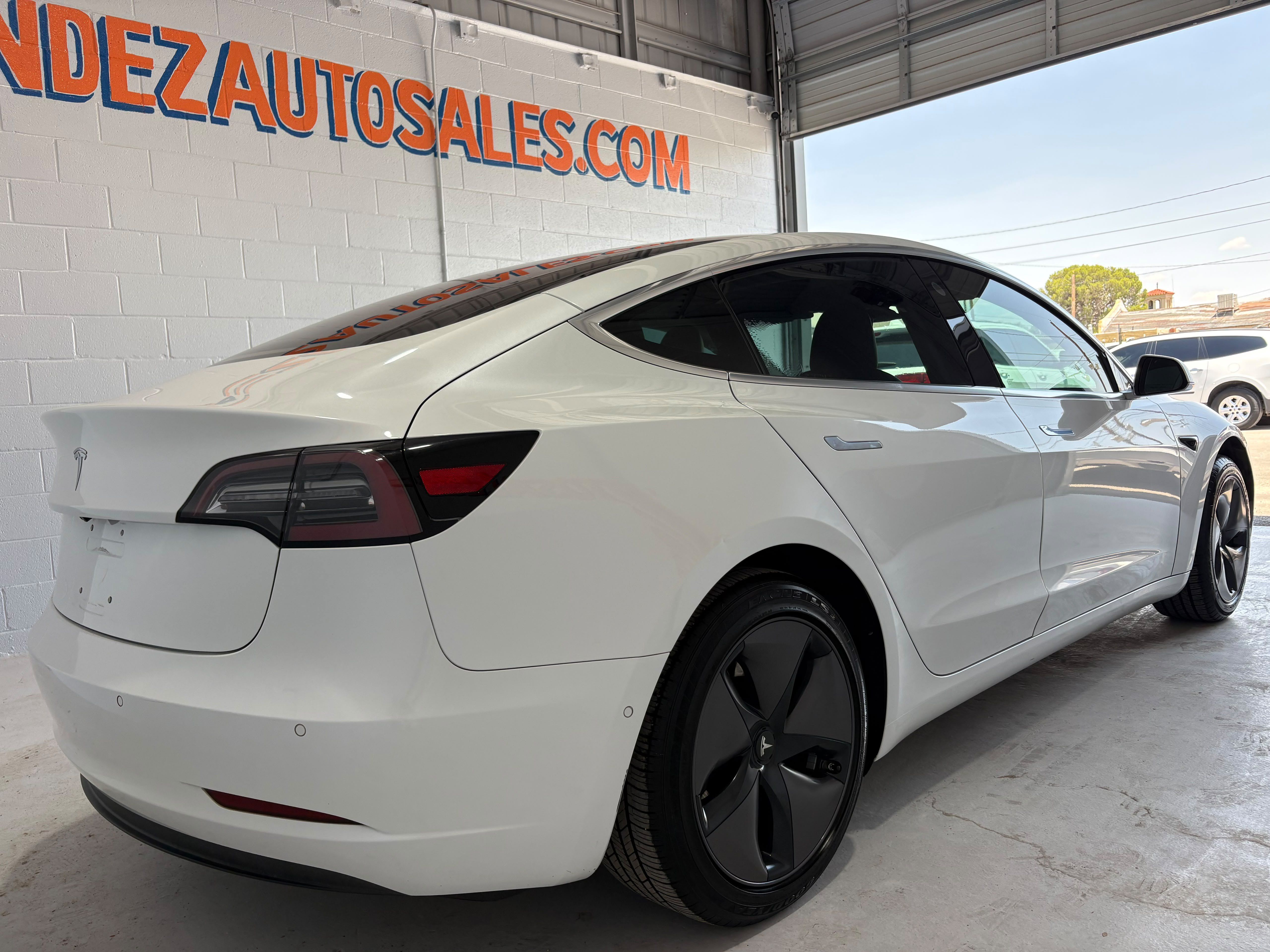 Used 2018 Tesla Model 3 Long Range RWD image 5