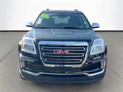 Used 2017 GMC Terrain SLT w/ Open Road Package image 2