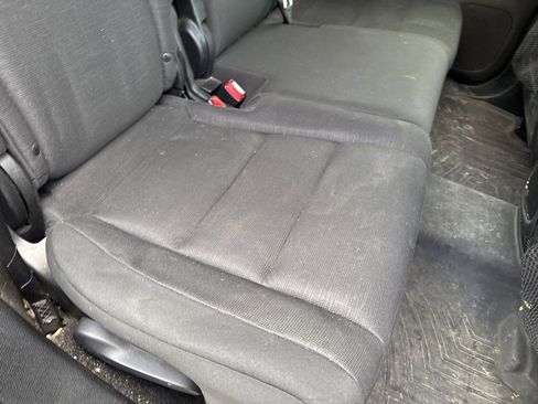 Used 2012 Jeep Grand Cherokee Laredo w/ Laredo E Group image 28