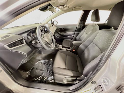 Used 2023 Toyota Corolla LE w/ LE Convenience Package FWD image 19