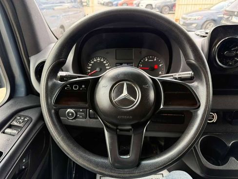 Used 2019 Mercedes-Benz Sprinter 144 image 8