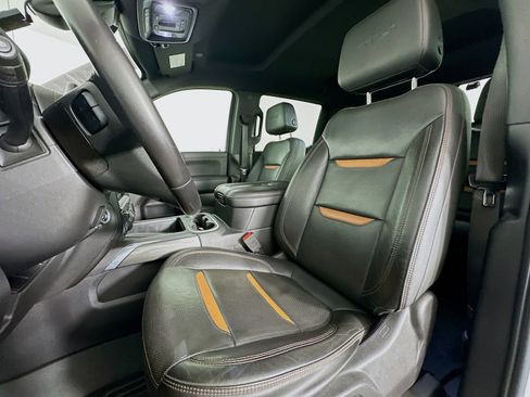 Used 2020 GMC Sierra 1500 AT4 w/ AT4 Premium Package AWD/4WD image 25