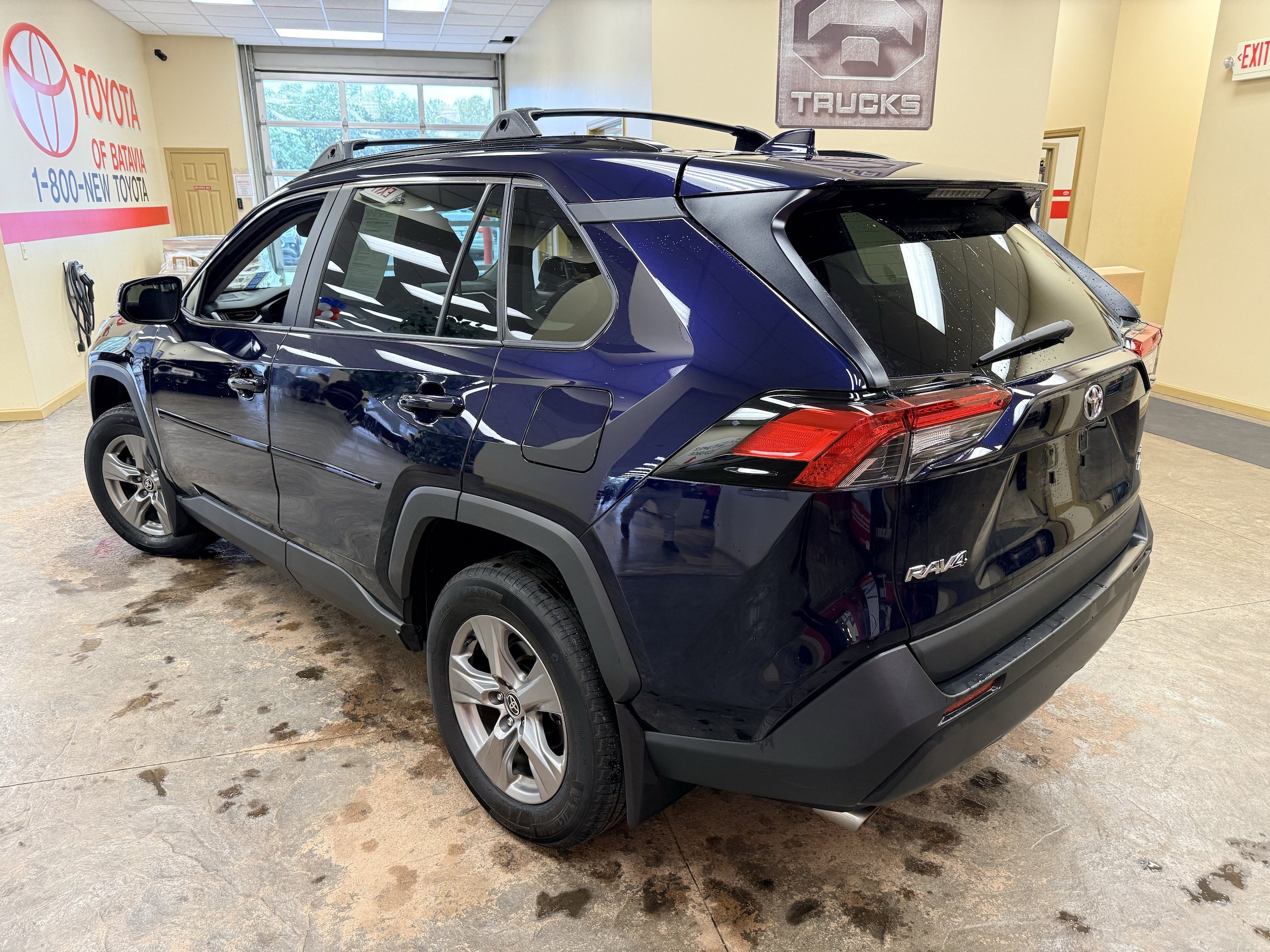Used 2024 Toyota RAV4 XLE w/ Convenience Package AWD/4WD image 8