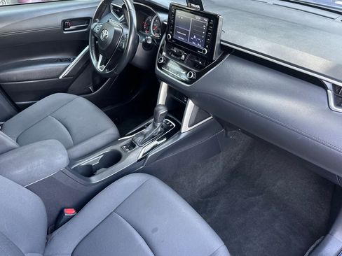 Used 2022 Toyota Corolla Cross LE image 17
