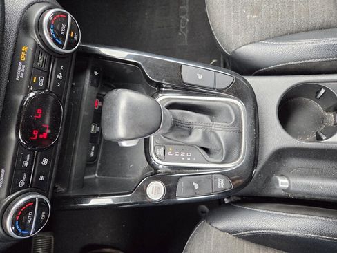 Used 2020 Kia Soul EX w/ Option Group 015 FWD image 20