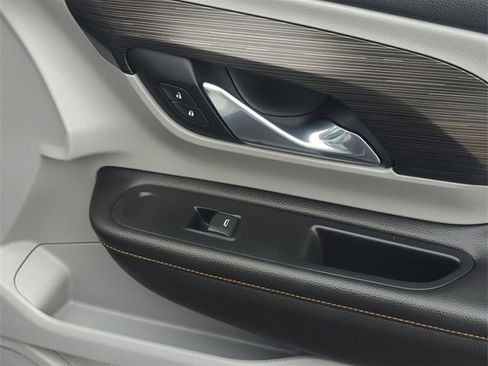 Used 2021 GMC Terrain SLT image 27