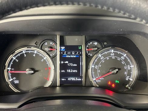Used 2023 Toyota 4Runner Limited AWD/4WD image 21