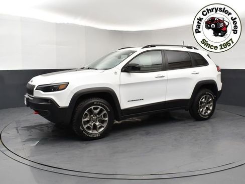 Used 2022 Jeep Cherokee Trailhawk w/ Sound & Nav Group AWD/4WD image 3