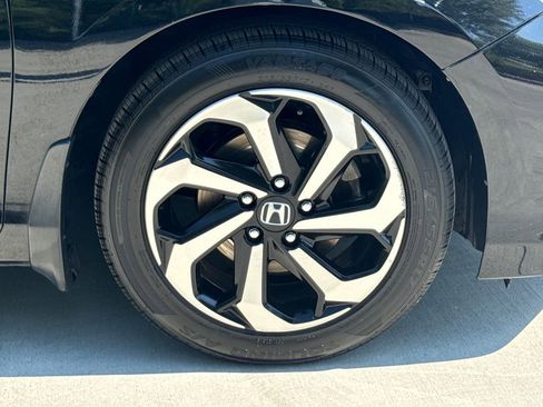 Certified 2017 Honda Accord EX image 11