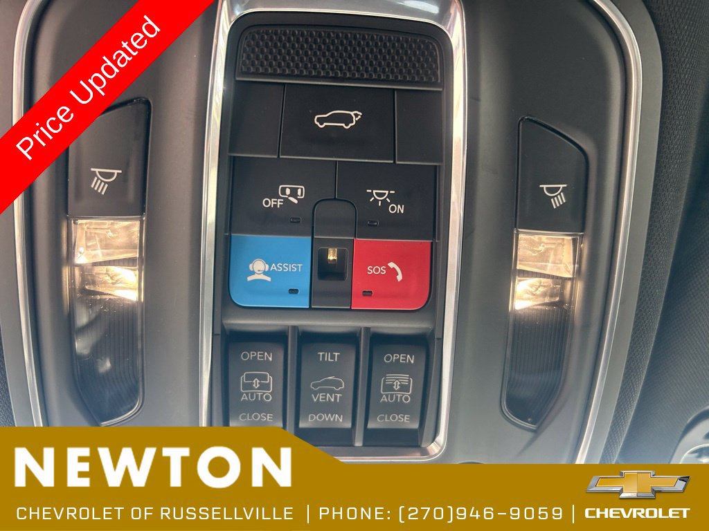 Used 2023 Jeep Wagoneer 4WD w/ Premium Group I image 20