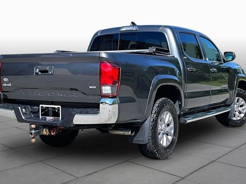 Used 2019 Toyota Tacoma SR5 AWD/4WD image 13