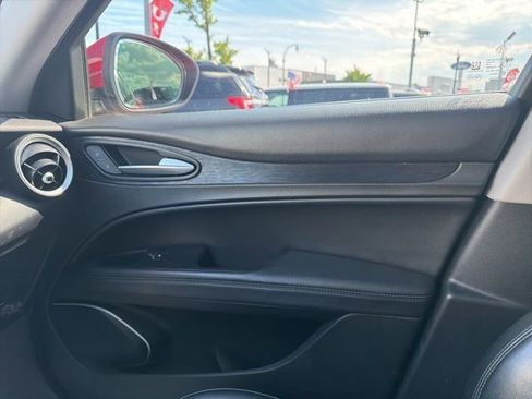 Used 2020 Alfa Romeo Stelvio AWD image 35