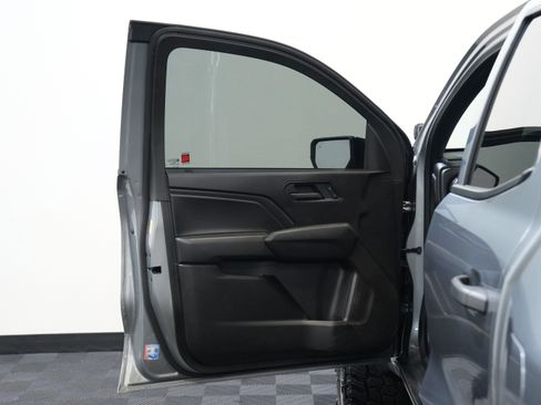 Used 2026 Chevrolet Colorado Trail Boss AWD/4WD image 23