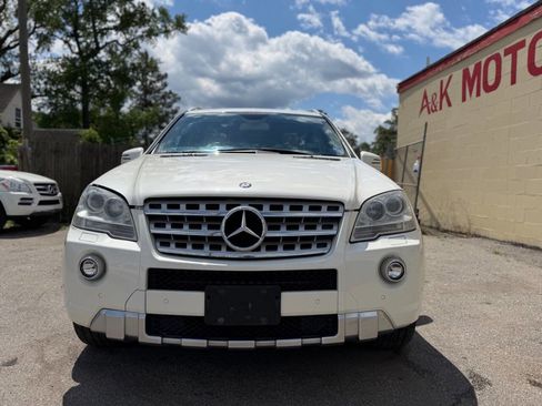 Used 2011 Mercedes-Benz ML 550 4MATIC image 4
