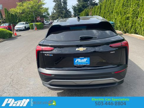 Used 2024 Chevrolet Blazer EV LT AWD/4WD image 9