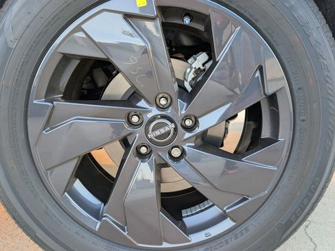 New 2026 Nissan Rogue SV FWD image 7