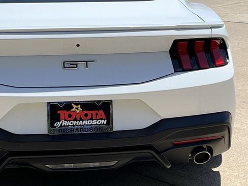 Used 2025 Ford Mustang GT RWD image 7