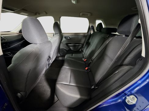 Used 2023 Nissan Rogue S image 25