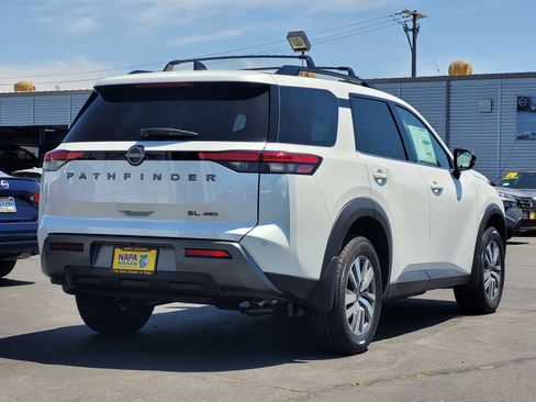 New 2026 Nissan Pathfinder SL AWD/4WD image 5