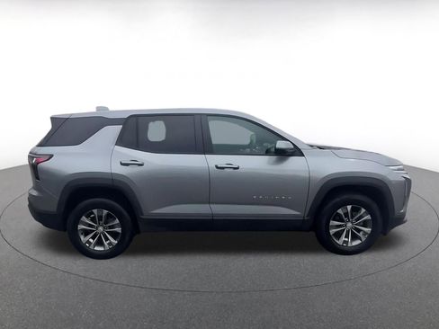 Used 2025 Chevrolet Equinox LT image 16