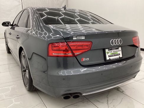 Used 2013 Audi S8 image 8